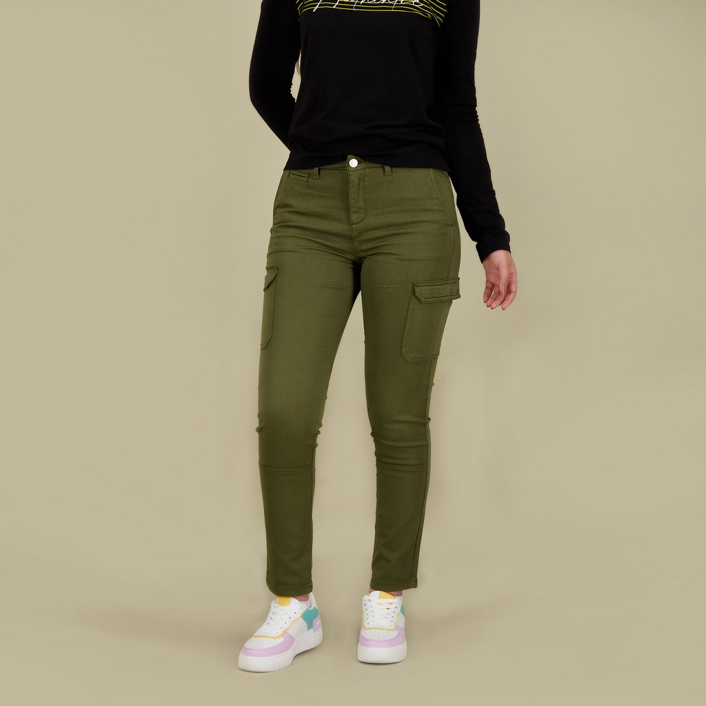 Pantalon militaire femme vert sale